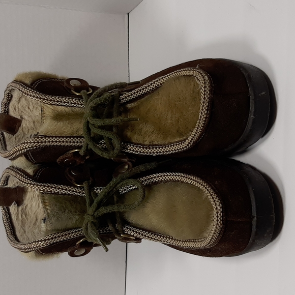 Faux Fur Snow Boots Mod Shoes - 60s 70s Vintage Women's Brown Faux Fur Snow Boots Vintage Size 8 "true to size"